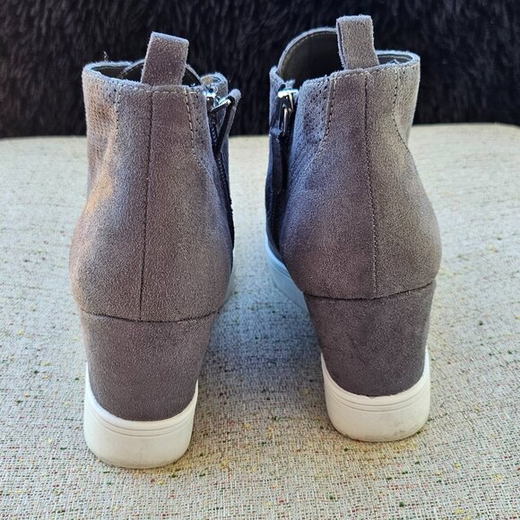 MIA Women Sneaker Wedge Shoes Ankle Booties Wedge Heels Gray Suede Side Zip - Picture 6 of 12